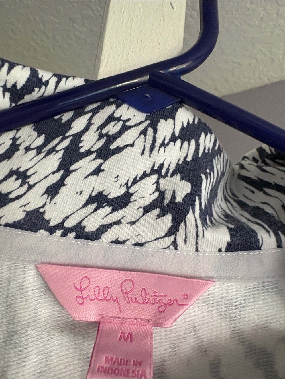 Lilly Pulitzer White and Navy Patterned Tunic - Picture 3 of 6